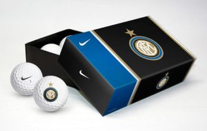 Nike Golfbollar Powerdistance Soft FC Internazionale (6-pack) i gruppen Limiterade Utgvor hos Dimbo Golf AB (5018009-104)