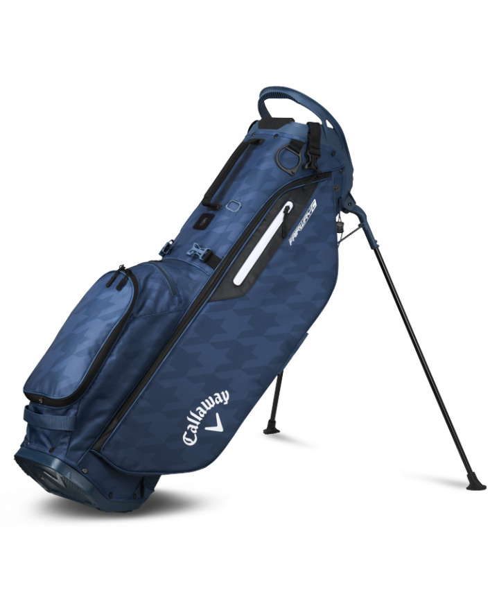 Callaway Fairway C Bärbag 2024 Marinblå/Houndstooth i gruppen Bagar / Bärbagar hos Dimbo Golf AB (1411132-5124212)