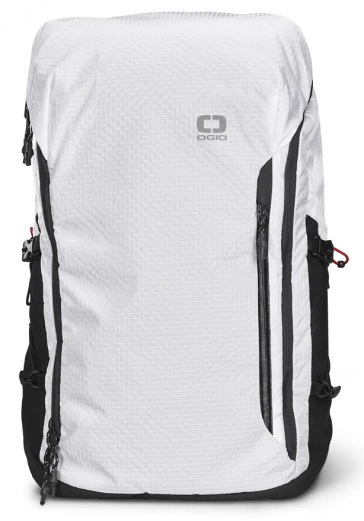 Ogio Ryggsäck Fuse 25 Vit i gruppen Tillbehör / Golftillbehör / Väskor / Ryggsäckar hos Dimbo Golf AB (3901040-10)