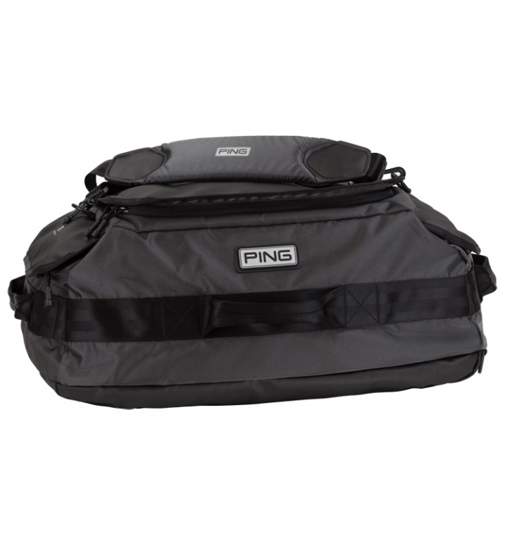 Ping Duffel Bag Gunmetal/Svart i gruppen Tillbehör / Golftillbehör / Väskor / Sportbagar hos Dimbo Golf AB (4501030-3596901)