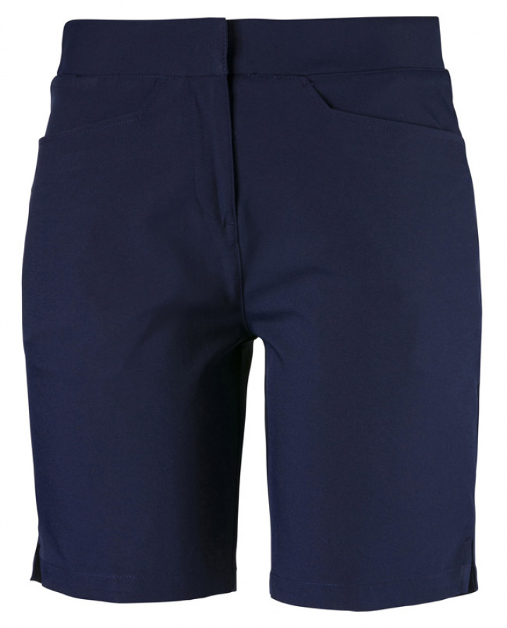 Puma Shorts Dam Pounce Bermuda Peacoat i gruppen Kläder / Damkläder / SHORTS hos Dimbo Golf AB (5522007-034r)