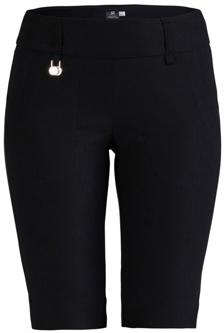 Daily Sports Shorts Magic City 56 cm 001269 Svart i gruppen Kläder / Damkläder / SHORTS hos Dimbo Golf AB (6022021-99934r)