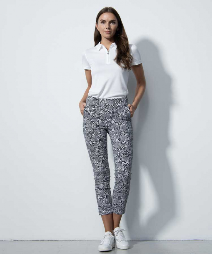 Daily Sports Byxor Antony Magic High Water 94 cm Monocrome Svart i gruppen Rea / Rea Kläder / Dam hos Dimbo Golf AB (6026034-97236r)