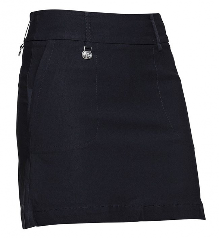 Daily Sports Skort Magic 52 cm 001268 Marinblå i gruppen Kläder / Damkläder / SKORTS / Daily Sports Skorts hos Dimbo Golf AB (6032036-59036r)