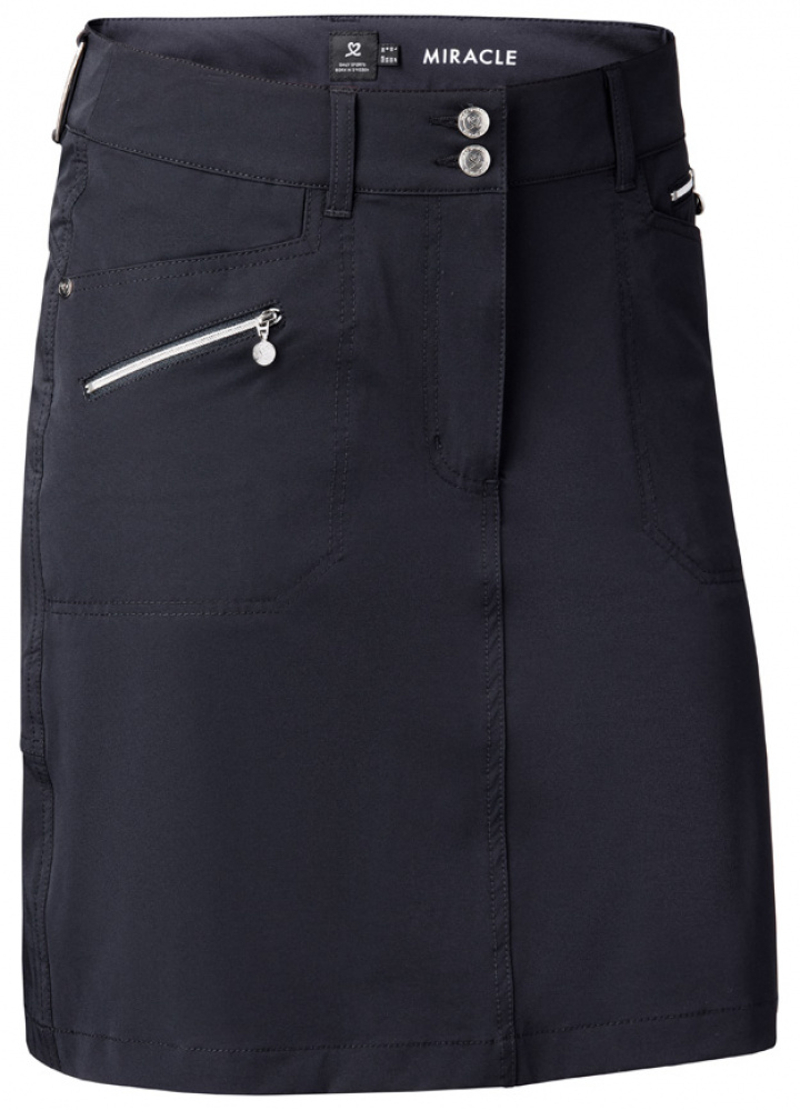 Daily Sports Skort Miracle Vind 001212 45 cm Marinblå i gruppen Kläder / Damkläder / VINDPLAGG hos Dimbo Golf AB (6032048-59038r)