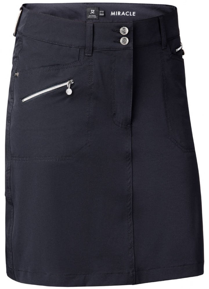 Daily Sports Skort Miracle Vind 001213 52 cm Marinblå i gruppen Kläder / Damkläder / VINDPLAGG hos Dimbo Golf AB (6032049-59038r)