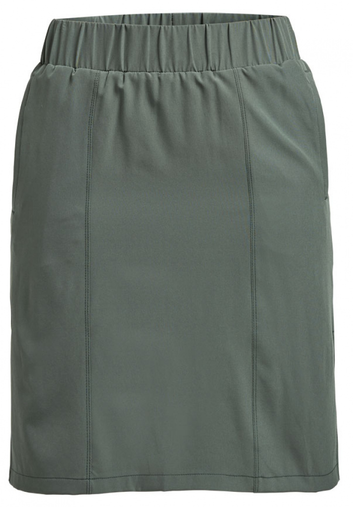 Röhnisch Athleisure Skort Palm Grön i gruppen Kläder / Damkläder / SKORTS / Röhnisch Skort hos Dimbo Golf AB (6732038-0914r)